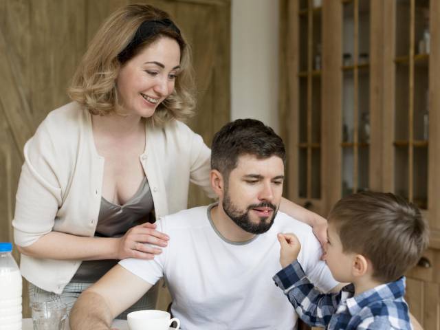 Воспитание и роль мамы и папы в нем