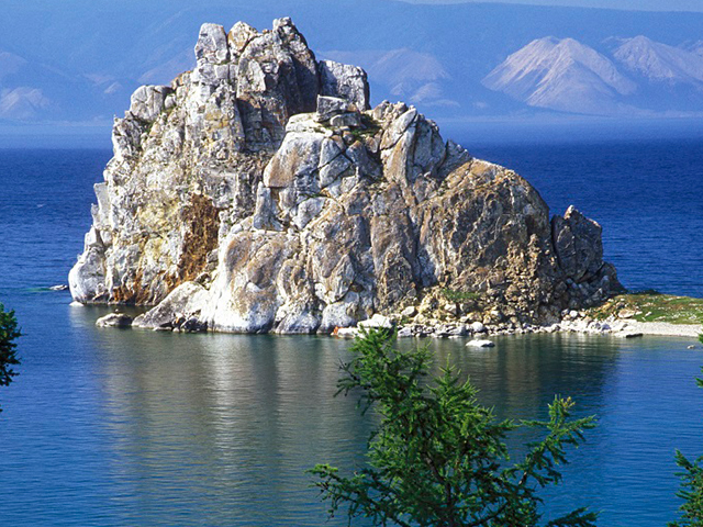 Озеро Байкал – одно из самых глубоких и древних озер мира. 