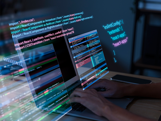 Одной из самых востребованных удаленных профессий является веб-разработка.