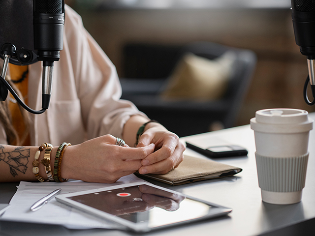 Создание контента — это отличный способ продемонстрировать свои знания и компетенции. Публикации могут быть как личными, так и профессиональными.