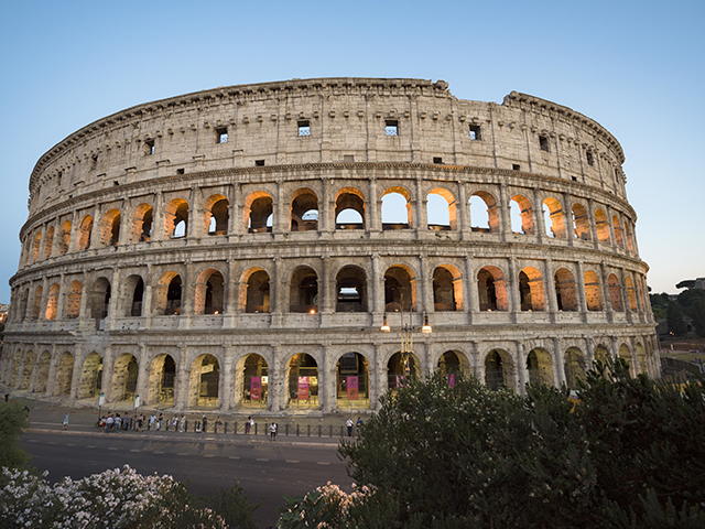 Римский Колизей - арена древних зрелищ