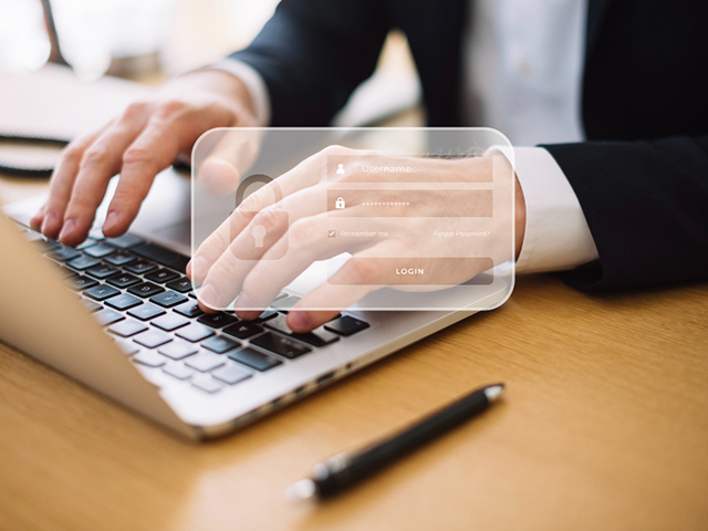 Ни одна легальная МФО не попросит вас заплатить деньги до получения займа. Это запрещено законом (ст. 12 Федерального закона «О микрофинансовой деятельности»).