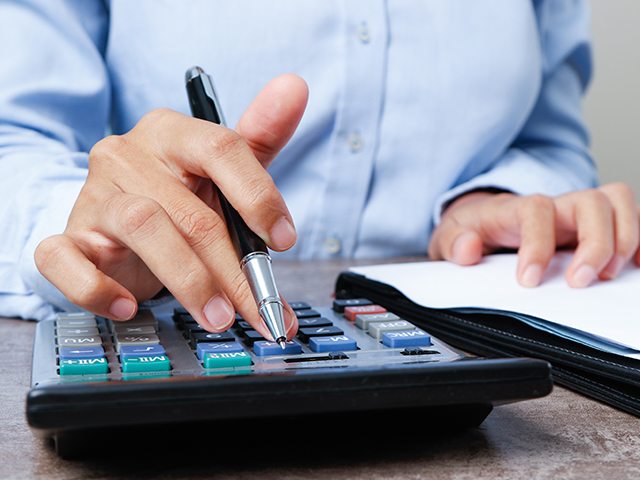 Не стесняйтесь обращаться за помощью к профессиональным налоговым консультантам. 