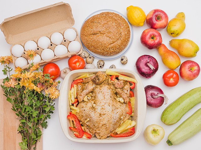 Сбалансированное питание включает в себя разнообразие продуктов из разных групп