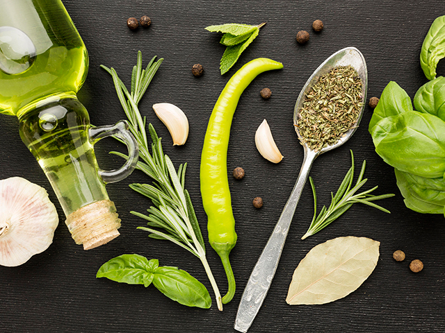 Первое, что стоит учесть — это выбор специй. Каждая специя имеет свой уникальный вкус и аромат, поэтому важно понимать, какие из них будут сочетаться именно с вашим блюдом.