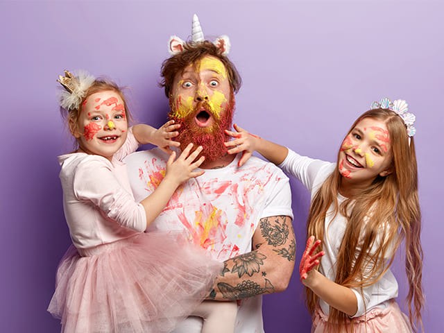 Проведите тематический вечер с семьей, а если вам понадобятся деньги, оставьте заявку на нашем сайте