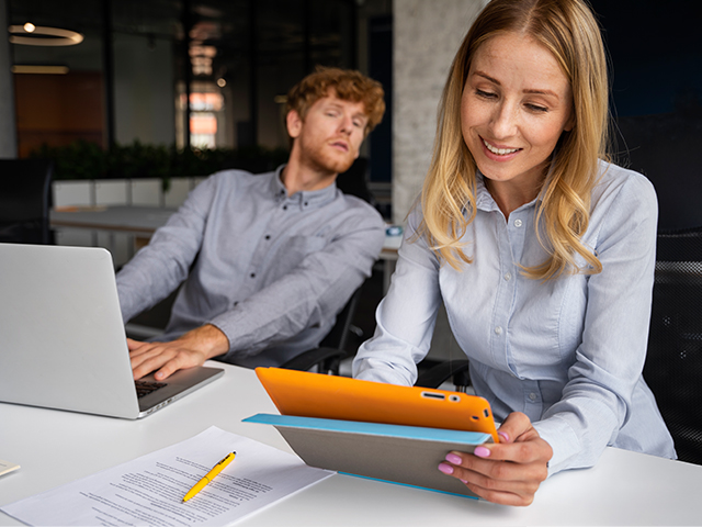 Прежде чем вкладывать свои деньги, важно понимать, во что и как вы планируете инвестировать. Изучите базовые концепции инвестирования, такие как акции, облигации, фонды и другие финансовые инструменты.