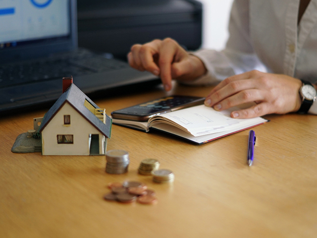 Разделите свои расходы на «необходимое» , «важное» и «желаемое»