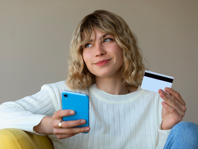 Молодость — это время эмоций, но важно не позволять им влиять на финансовые решения. 