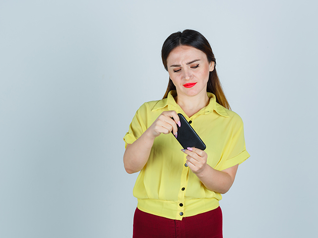 Рассмотрите возможность получения дополнительного дохода. Это может быть фриланс, работа по выходным или продажа ненужных вещей.